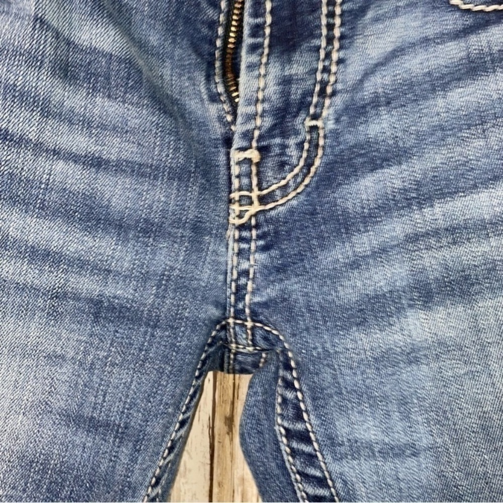 BKE Culture Distressed Pockets Bootcut Jeans - Picture 4 of 8